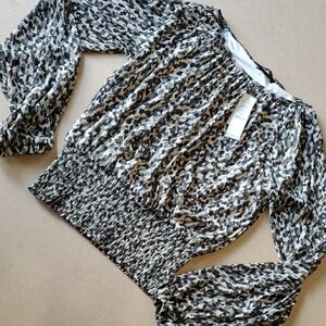 White House Black Market Ruched Fitted Long Sleeve Blouse